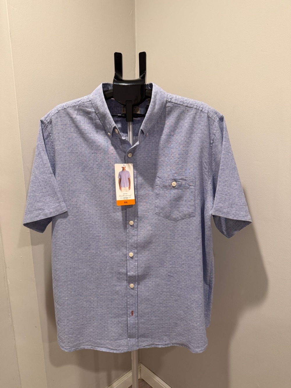 Short-Sleeve Button-Down Men's Linen Shirt in Light Blue